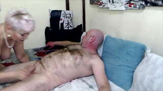 Depraved परिपक्व रूसी bitch AimeeParadise लगनशील भई डिक बेकारी गर्न उनको प्रिय पति ...