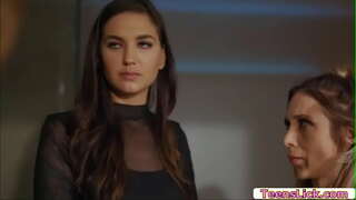 ���໊ Stokely ຕິຄວາມຕ້ອງການຂອງນາງແລະເຖິງແມ່ນວ່ານາງຊ່ Silvia Saige