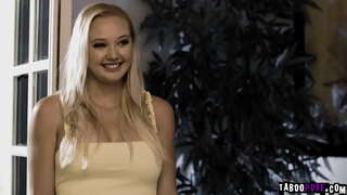 Milf Lauren Phillips agus horny teen Paisley Porter sealaíocht marcaíocht Dick Chibbles ollmhór feola fear Milf Lauren Phillips agus horny teen Paisley Porter sealaíocht marcaíocht Dick Chibbles ollmhór feola fear