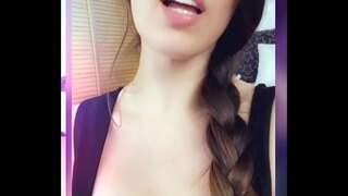 Clips de vídeo masturbant, de provar-se la roba i nues des de febrer de l&#039;any 2020