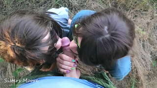 Utendørs Blowjob, Cum i munnen, Cum kissing - jeg deler min Mann med min StepSis, suge mann &#039; s kuk - POV 3some bj StepSisters Moore