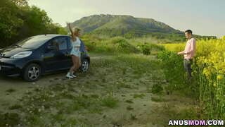 Cherry dat Sam neglijent sex fara preludiu și o lumânare în fundul ei pentru el să arunce în aer