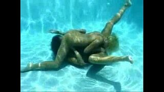 Lembonakalo - Lesbian underwater ngesondo Lembonakalo - Lesbian underwater ngesondo
