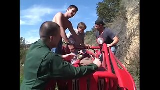 Parori ke pango floozie Kelly Starr ki te nui knockers oaoa a, no te wha horny hoa uhingá ia i roto i te katoa ia ia fucking rua