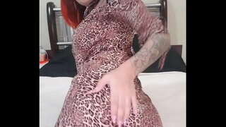 TATTOOED ወደቀ በኢንተርኔት